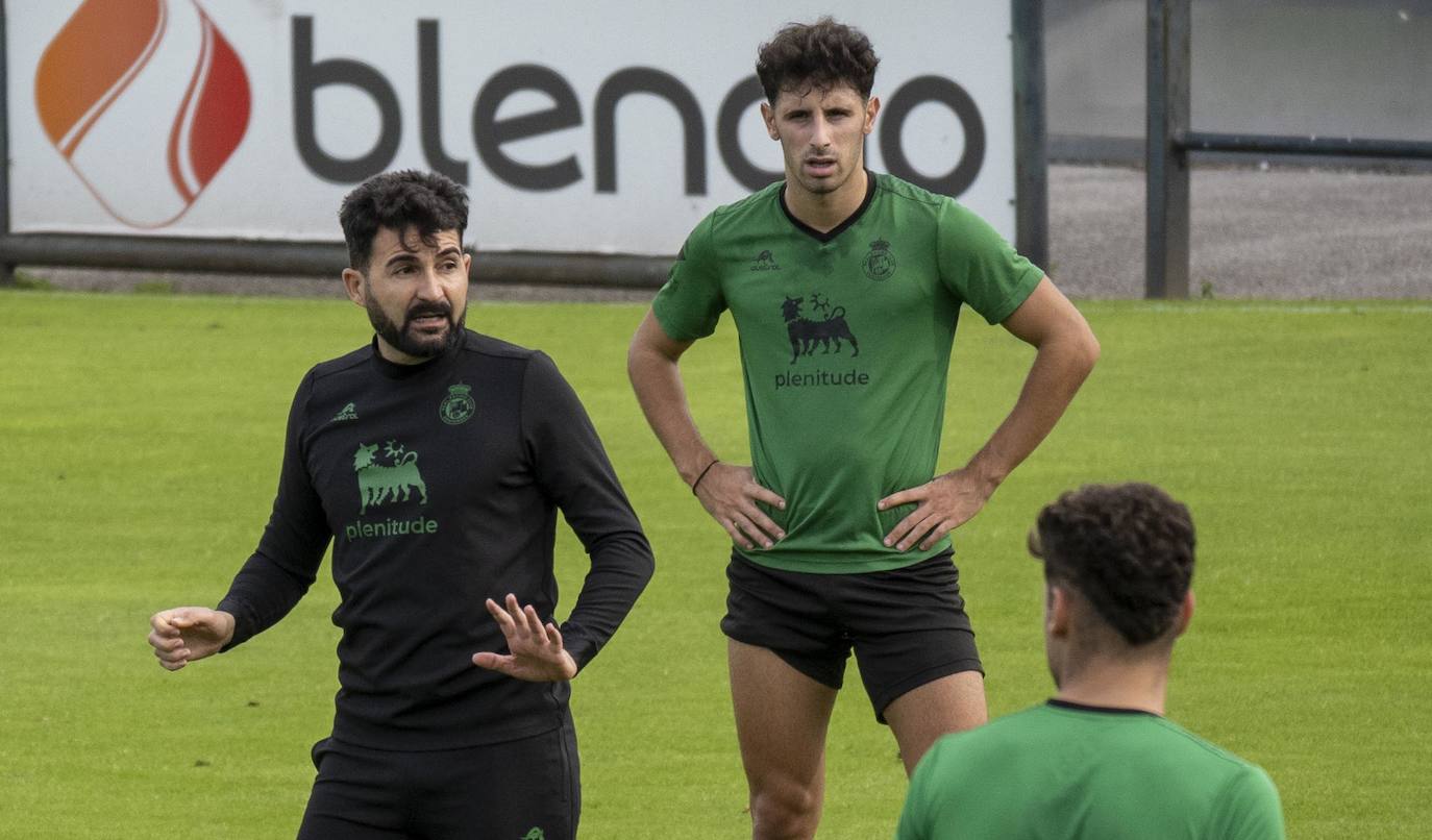 El entrenador del Real Racing Club, Guillermo Fernández Romo.