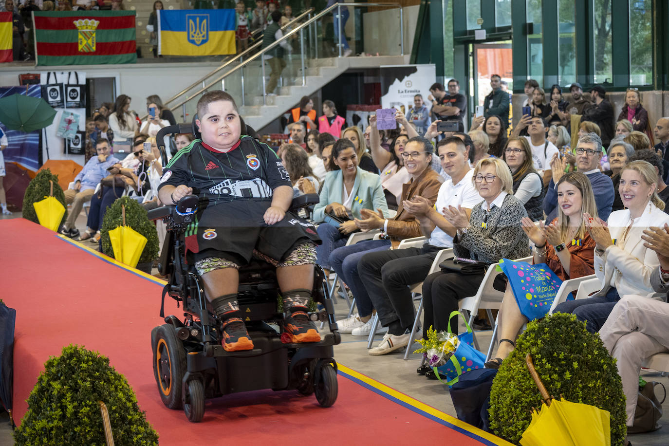 Fotos: Desfile contra el acoso escolar en La Lechera