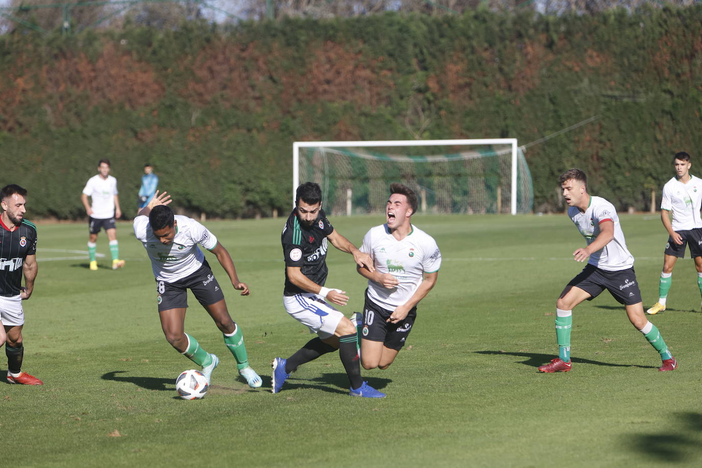 Fotos: La Gimnástica se impone al Rayo Cantabria