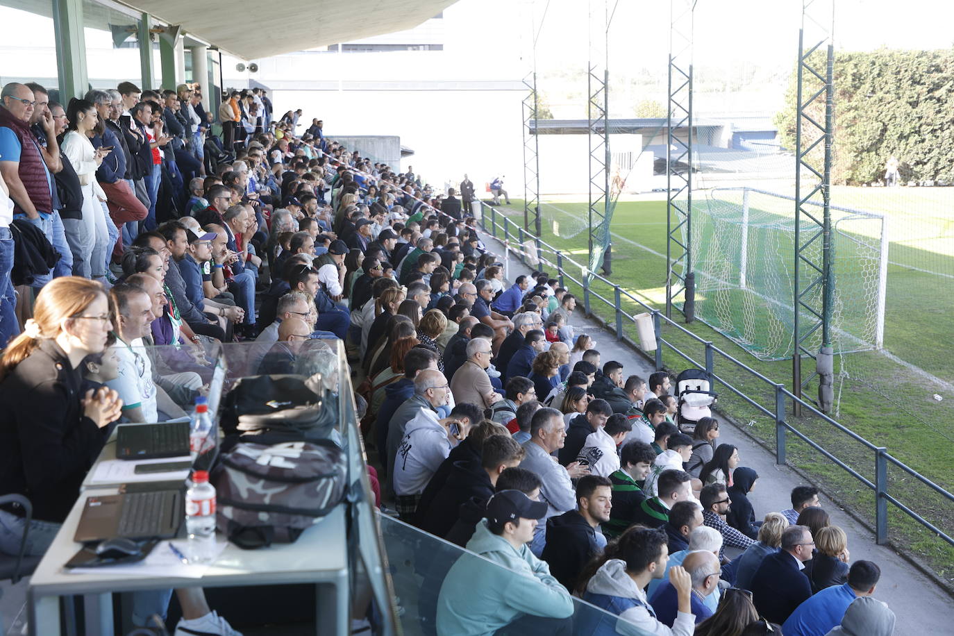 Fotos: La Gimnástica se impone al Rayo Cantabria