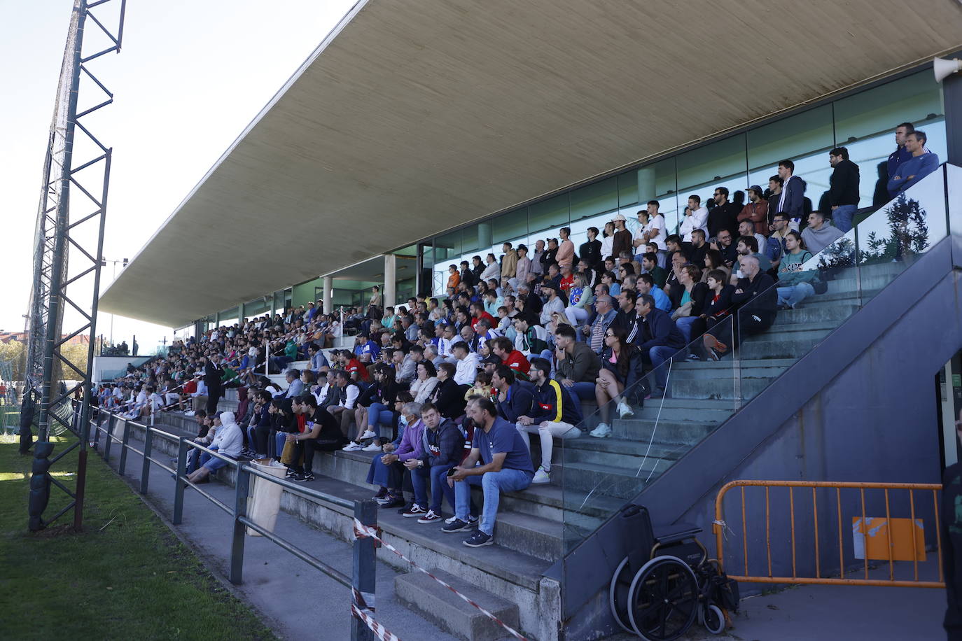 Fotos: La Gimnástica se impone al Rayo Cantabria