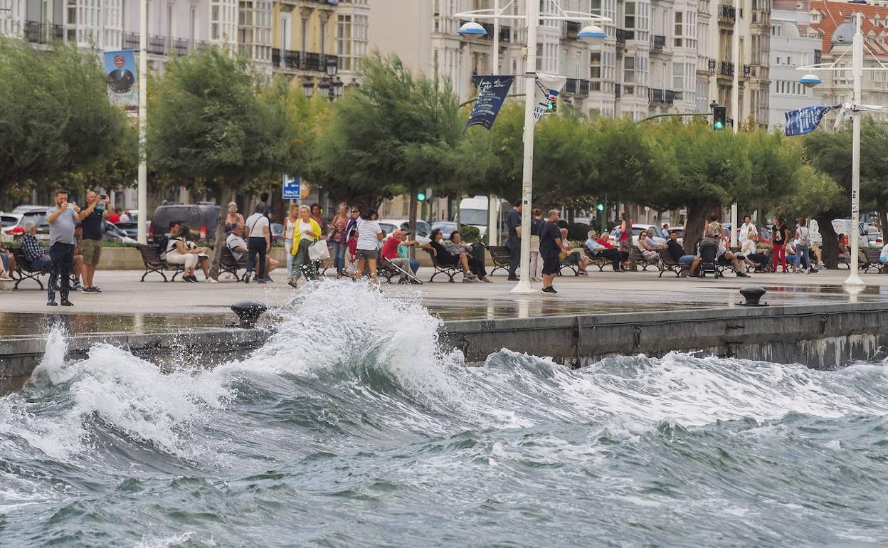 Día de viento sur en Santander.