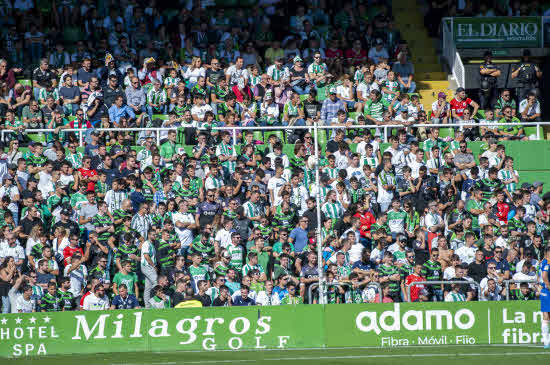 Afición del Racing en los Campos de Sport