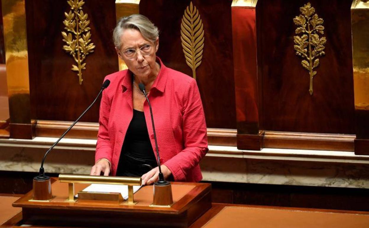 La primera ministra francesa, Élisabeth Borne, esta semana en el Parlamento durante la votación de varias mociones de censura presentadas por la oposición.