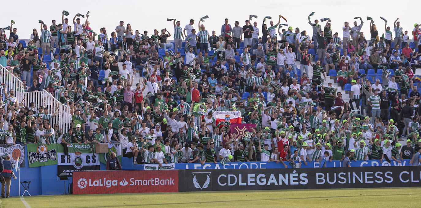 Fotos: Meritorio empate del Racing en Butarque