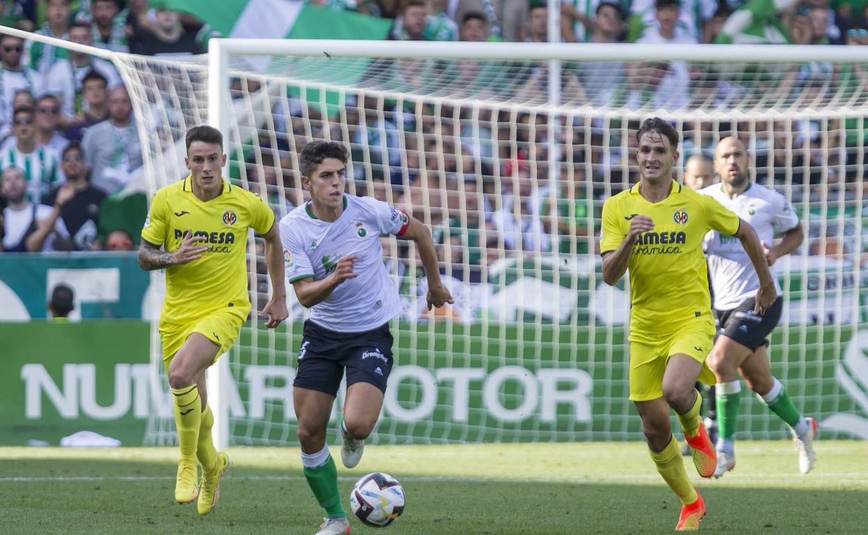 Íñigo Sainz-Maza, en el partido de la primera jornada ante el Villarreal B. 