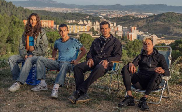 Mario Casas dirige su primera película, 'Mi soledad tiene alas'.