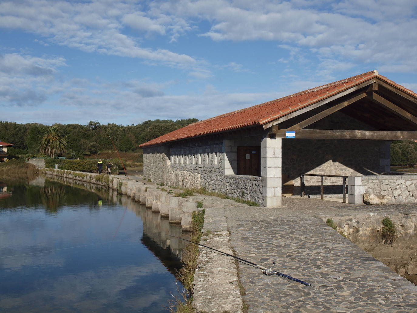 La Asociación Empresarial de Hostelería de Cantabria y los directores de los principales medios de comunicación de la región han decidido conceder el Premio Horeca 2022 a Ecoparque de Trasmiera, en una votación celebrada este martes en Las Carolinas.