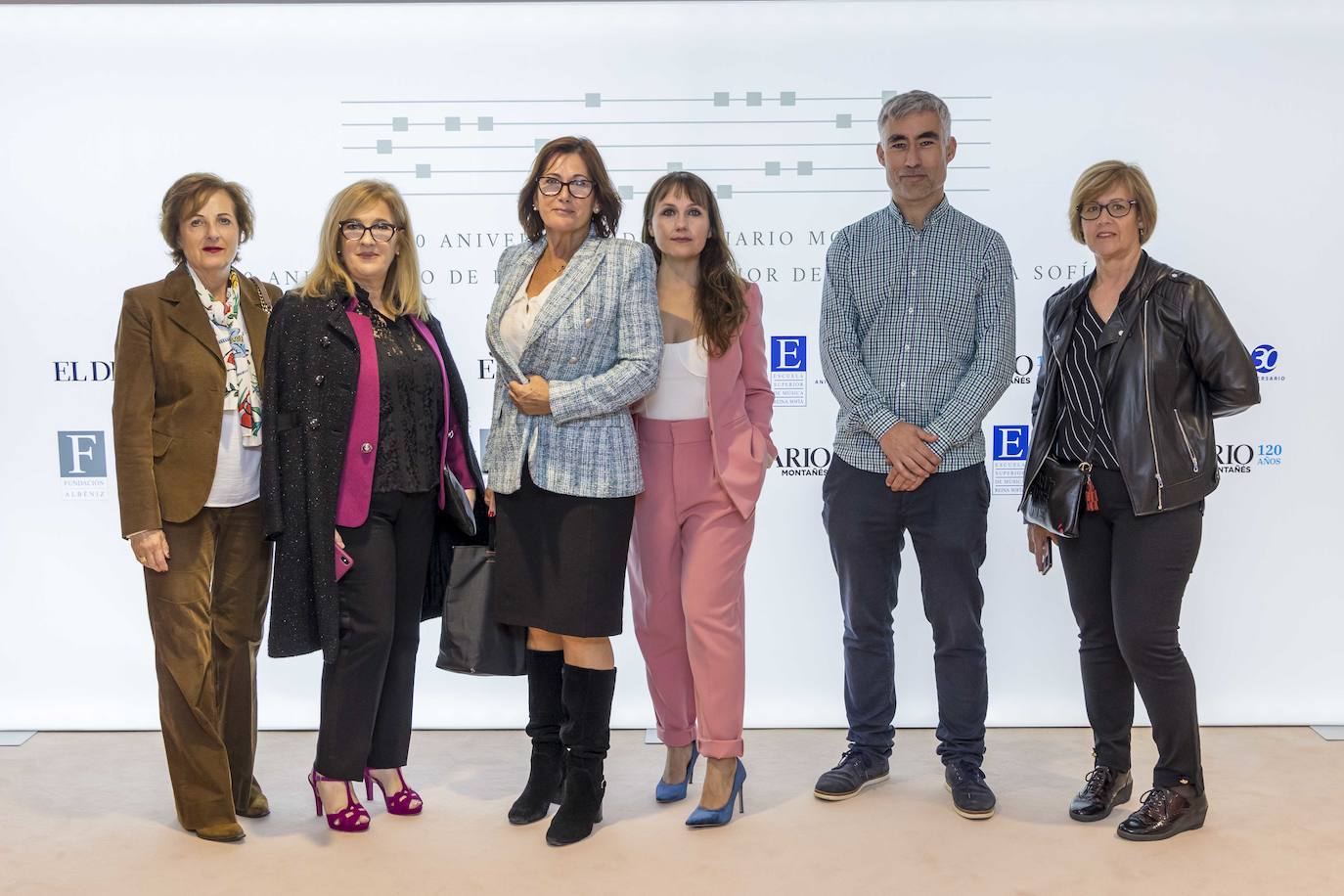 María Jesús García, Carmen Zamanillo, Conchi Incera, Lucía Campelo, Horacio Fernández e Inés Zorrilla.