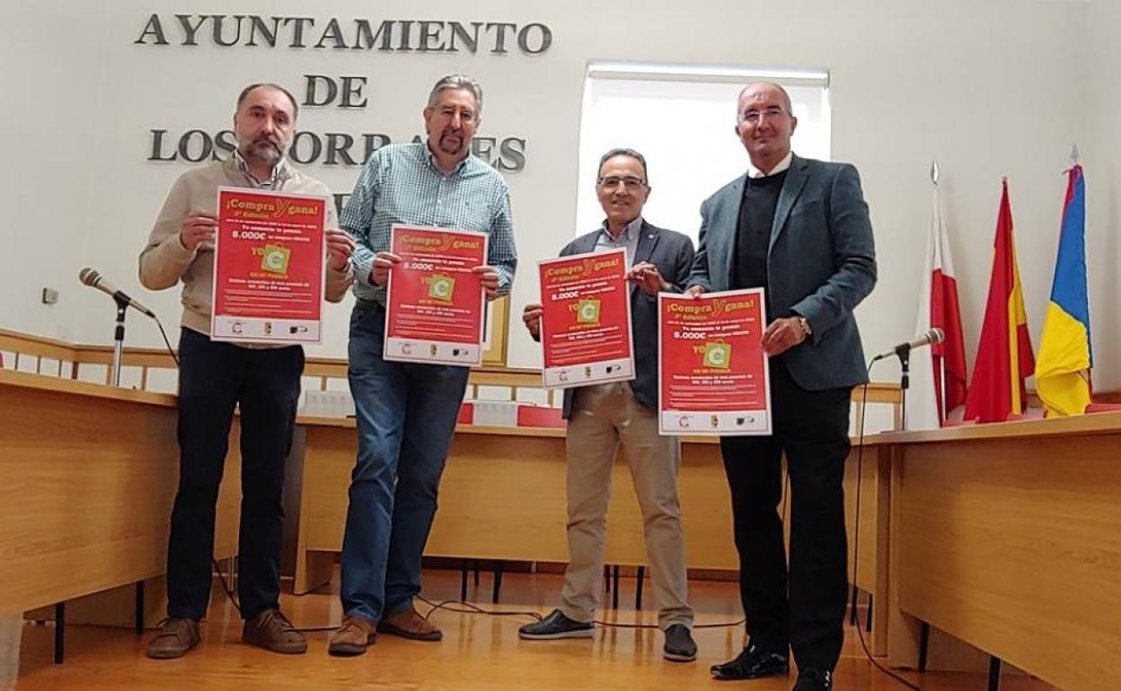 Arce, Argumosa, Victorino y Cayón en la presentación de la campaña.