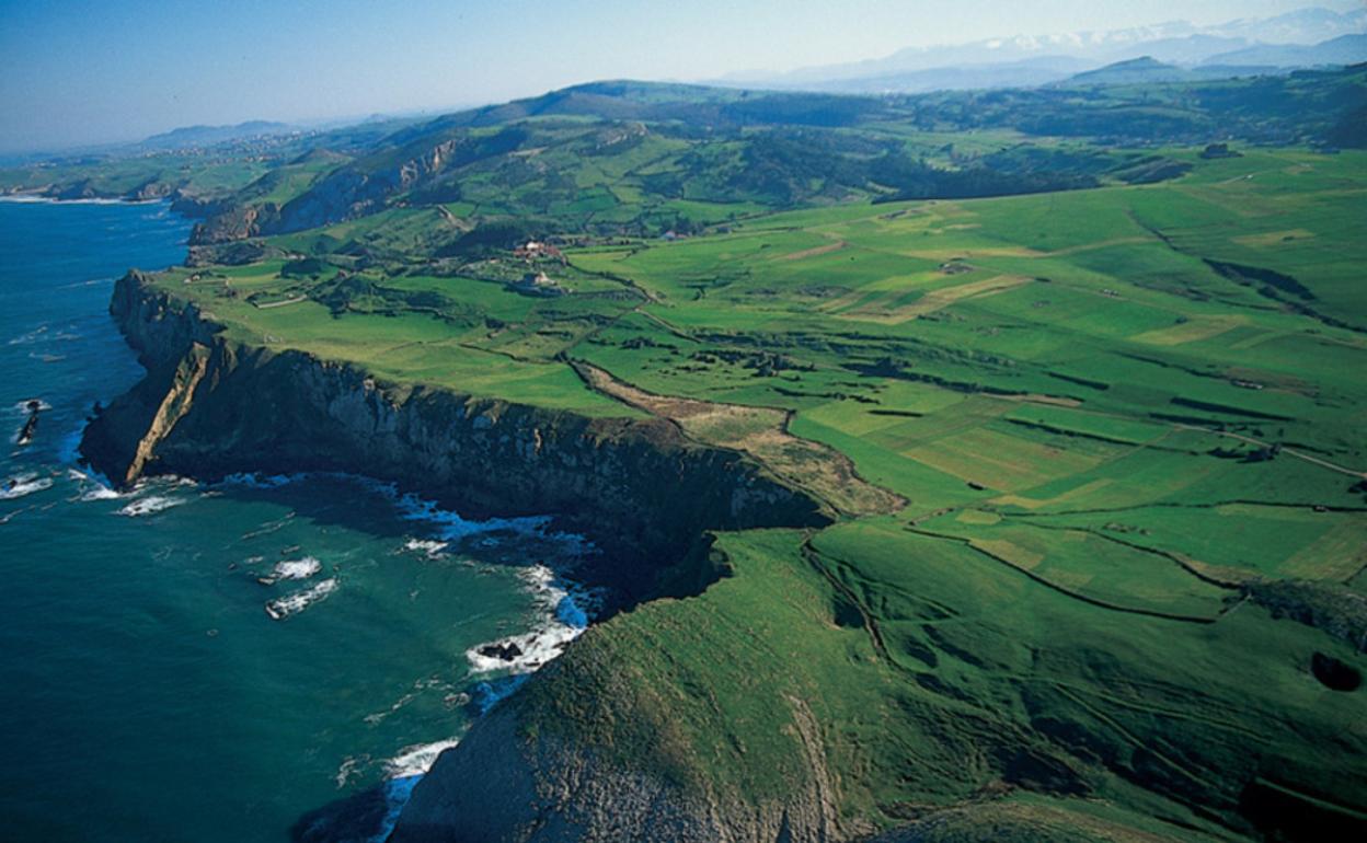 Cursos sobre Cambio Climático y Geoturismo en Colindres