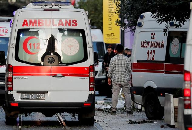 Fotos: Varios muertos y heridos por una fuerte explosión en una calle comercial turca