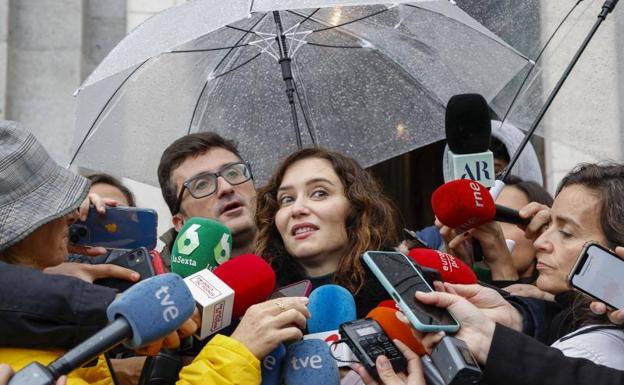 La primera reunión entre sanitarios y Gobierno madrileño tras la manifestación acaba sin acuerdo