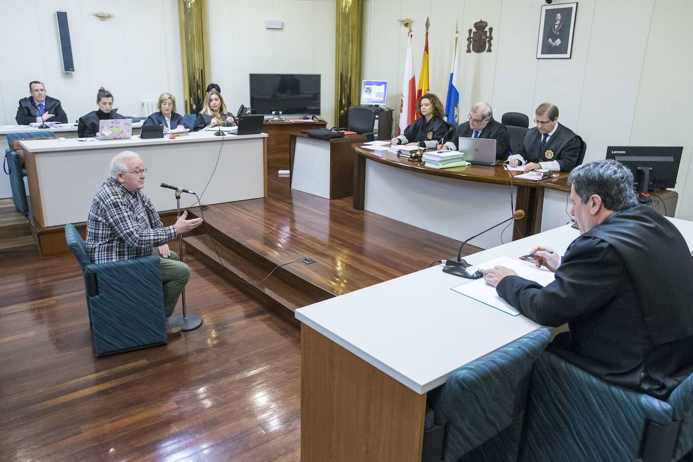 Imagen de archivo del juicio de La Loma, con Fernando Muguruza declarando.