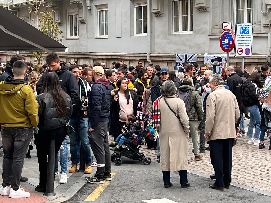 Fotos: Los aficionados del Burgos disfrutan de Peña Herbosa