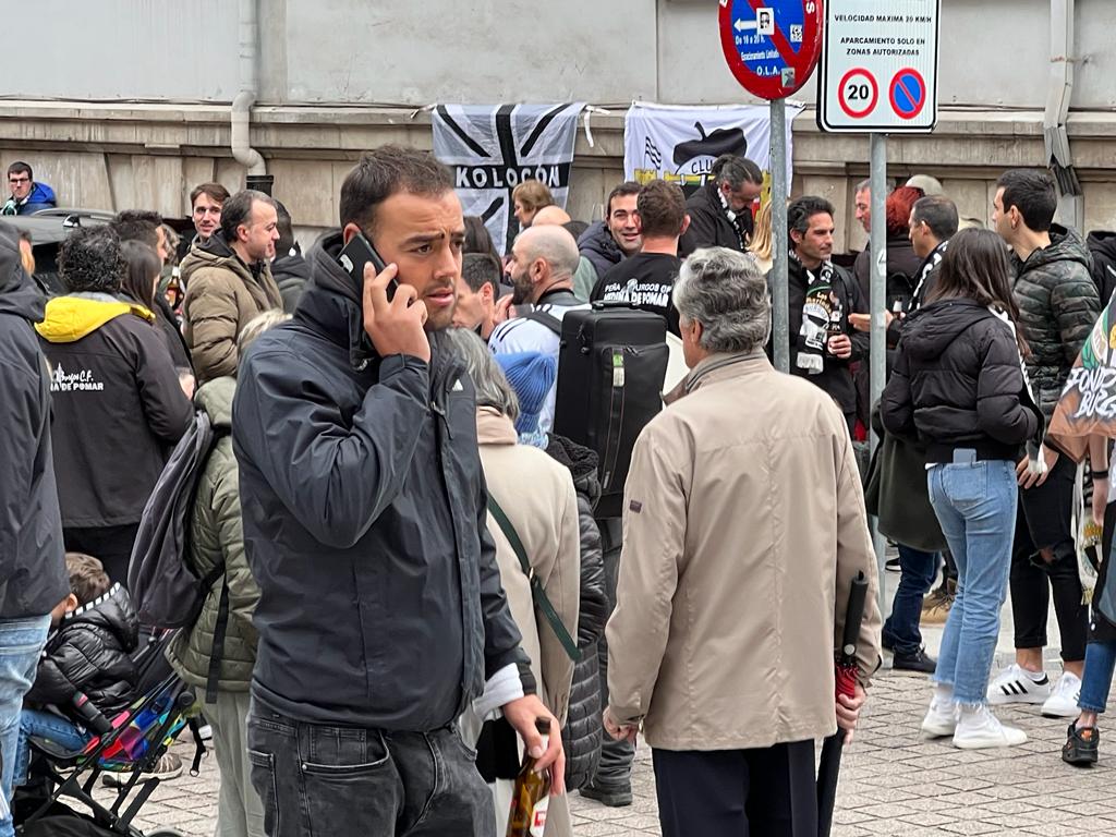 Fotos: Los aficionados del Burgos disfrutan de Peña Herbosa