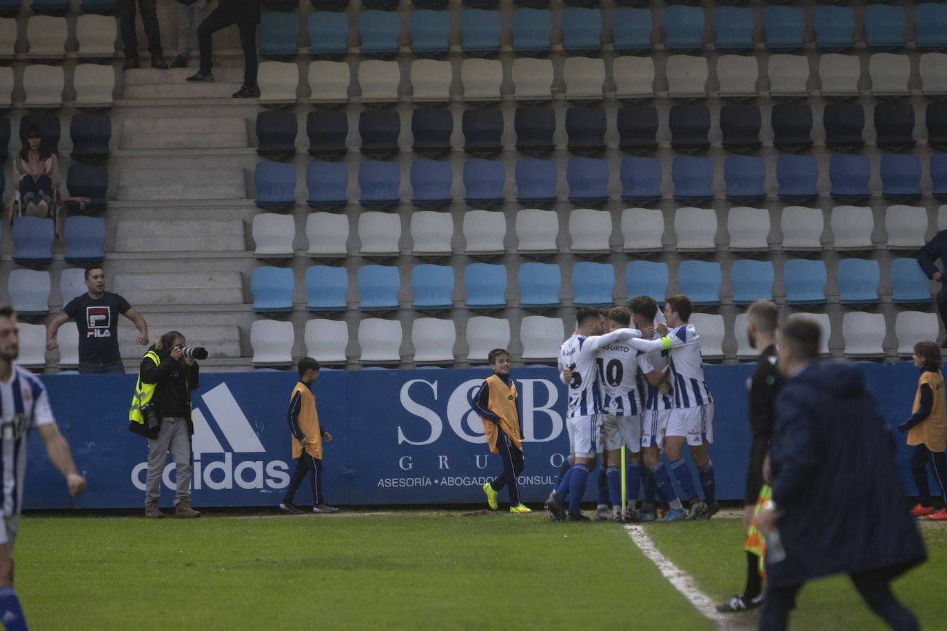 Fotos: Las mejores imágenes del partido Gimnástica-Burgos Promesas