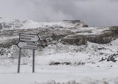 Imagen secundaria 1 - Nieve en el puerto de Lunada.