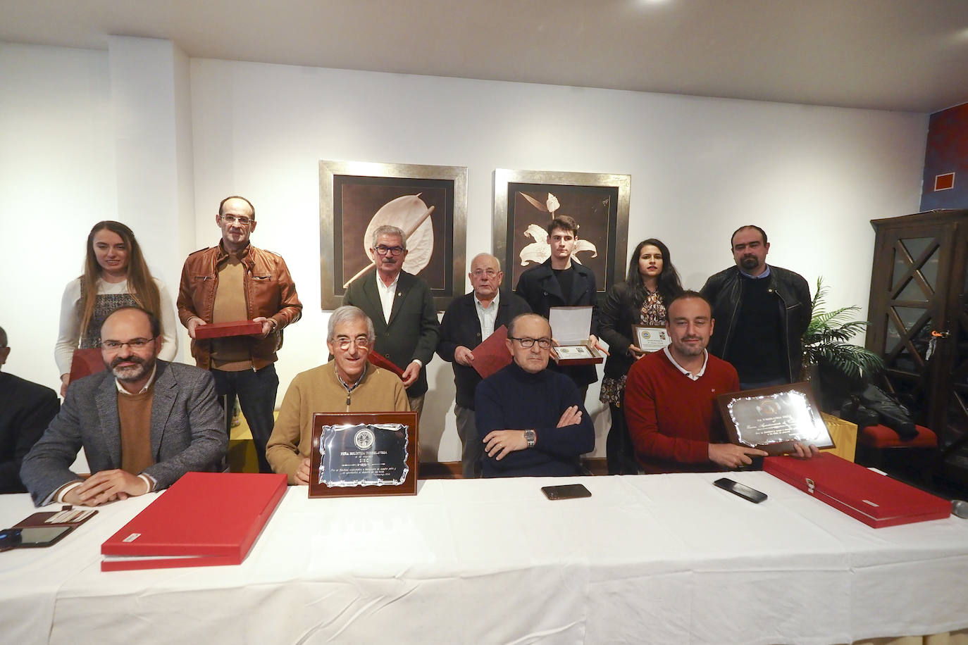 Unas 40 personas asistieron la comida de fin de temporada de la peña Bolística de Torrelavega en el Hotel Torres.