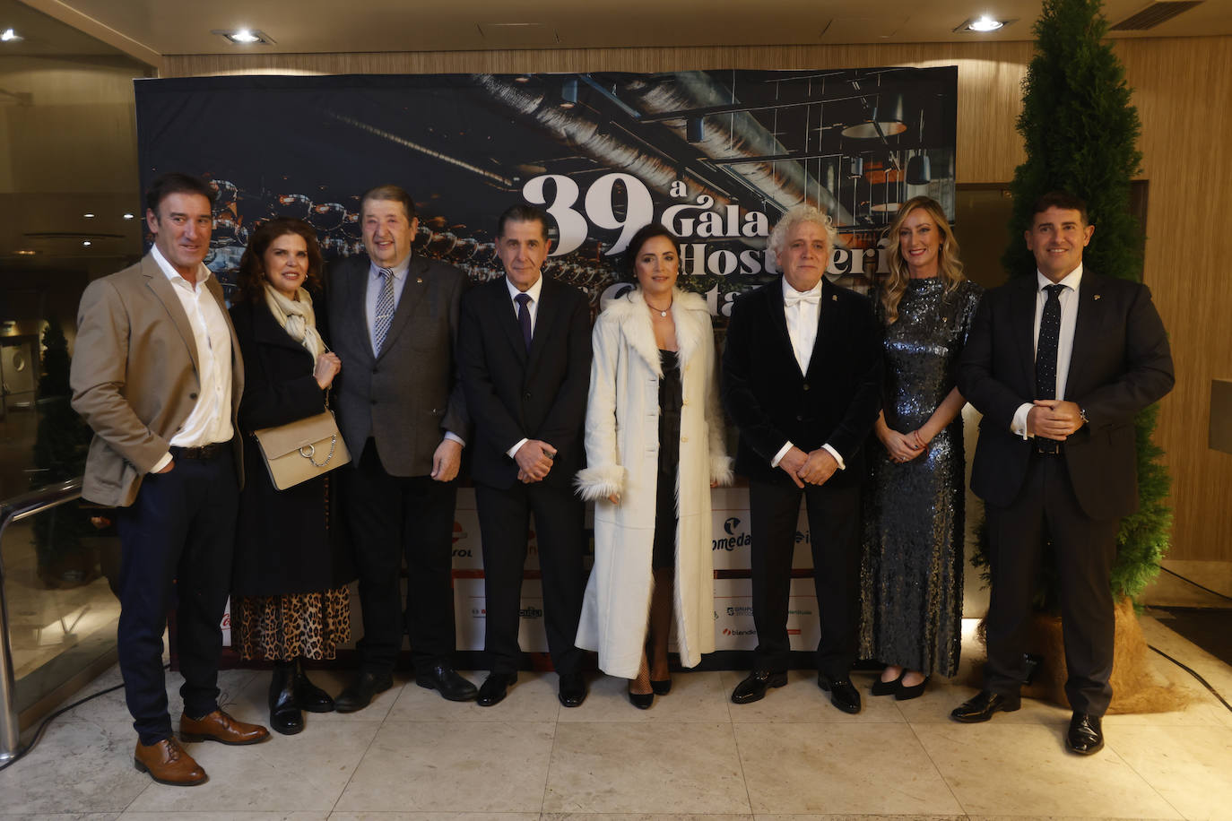 José Ángel García, Ana Cuevas, Goyo Vejo, Francisco Agudo, Sonia Polo, Ángel Cuevas, Bárbara Gutiérrez y Emérito Astuy.