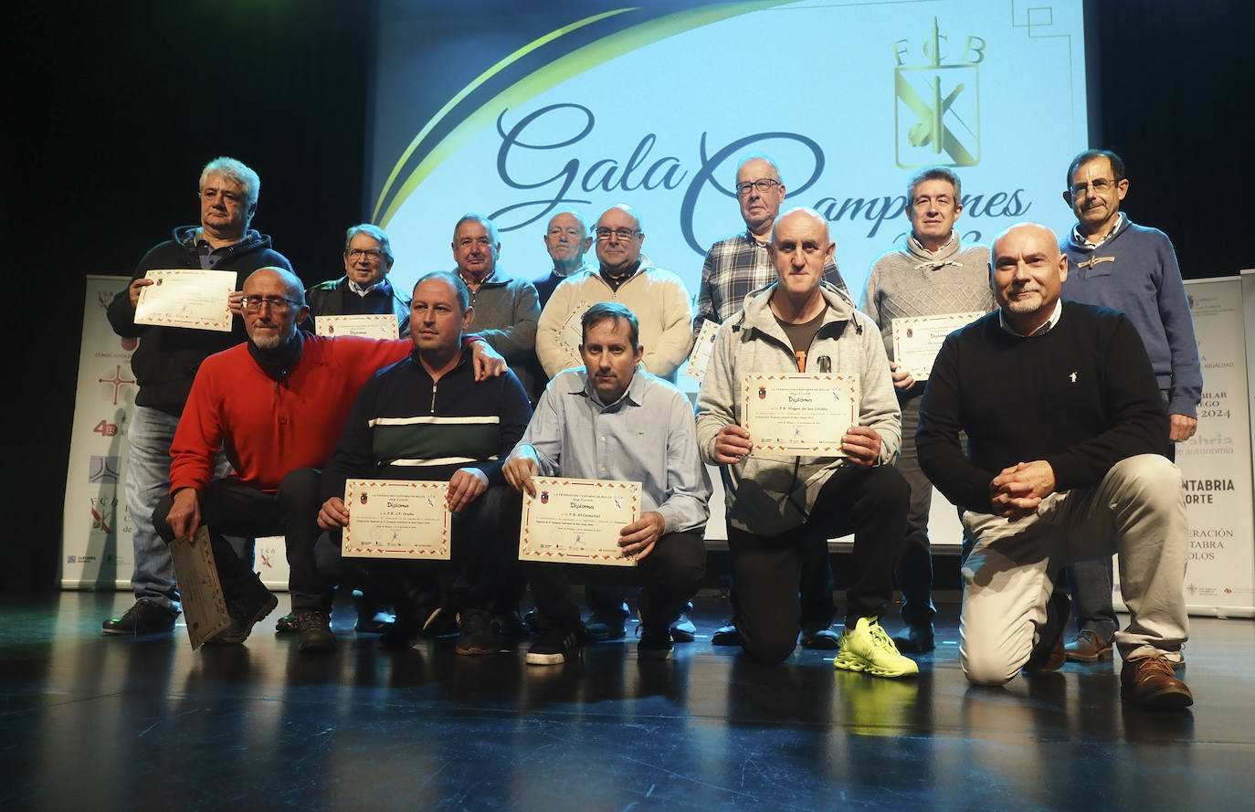 Organizadores de campeonatos regionales de bolo palma.