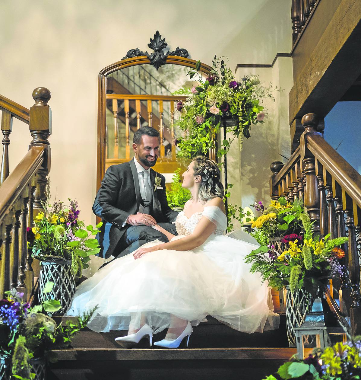 Inés Luis y Álvaro Terán celebraron su boda en Santillana del Mar el pasado 20 de agosto. Como anécdota del día recuerdan «la conga espontánea en medio del banquete que empezó la abuela del novio».