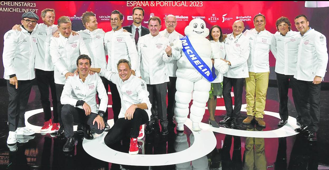 La familia de los 13 restaurantes que cuentan con tres estrellas en España en la Guía Michelin de 2023. 