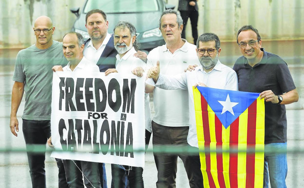 Dirigentes catalanes encarcelados por el 'proces' en junio de 2021. 