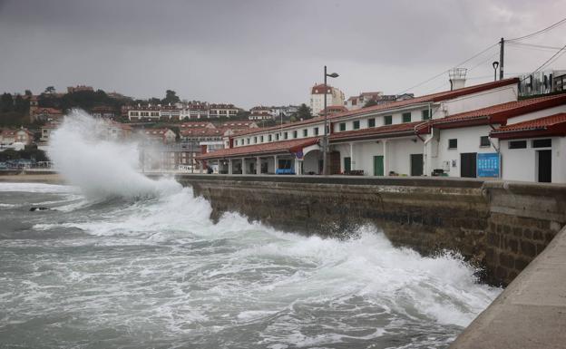 Los proyectos en Comillas incluyen la restauración del frente litoral.