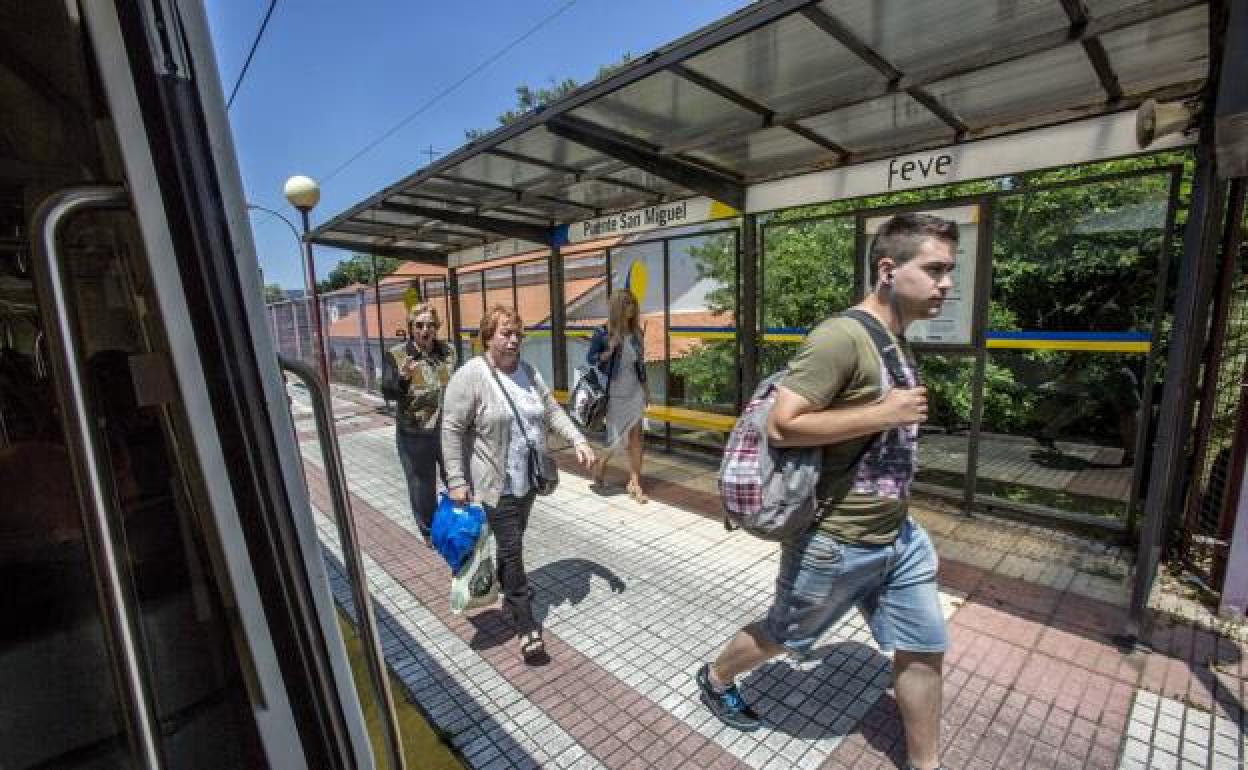 A información pública la supresión del paso a nivel de Reocín