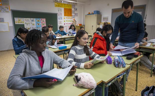 Clase de 6º de Primaria en el CEIP José Arce Bodega, en Santander. 