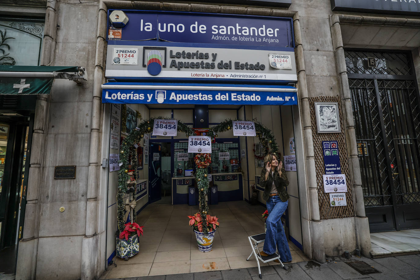 Fotos: Doble celebración en Calvo Sotelo, tras vender un cuarto y un quinto premios