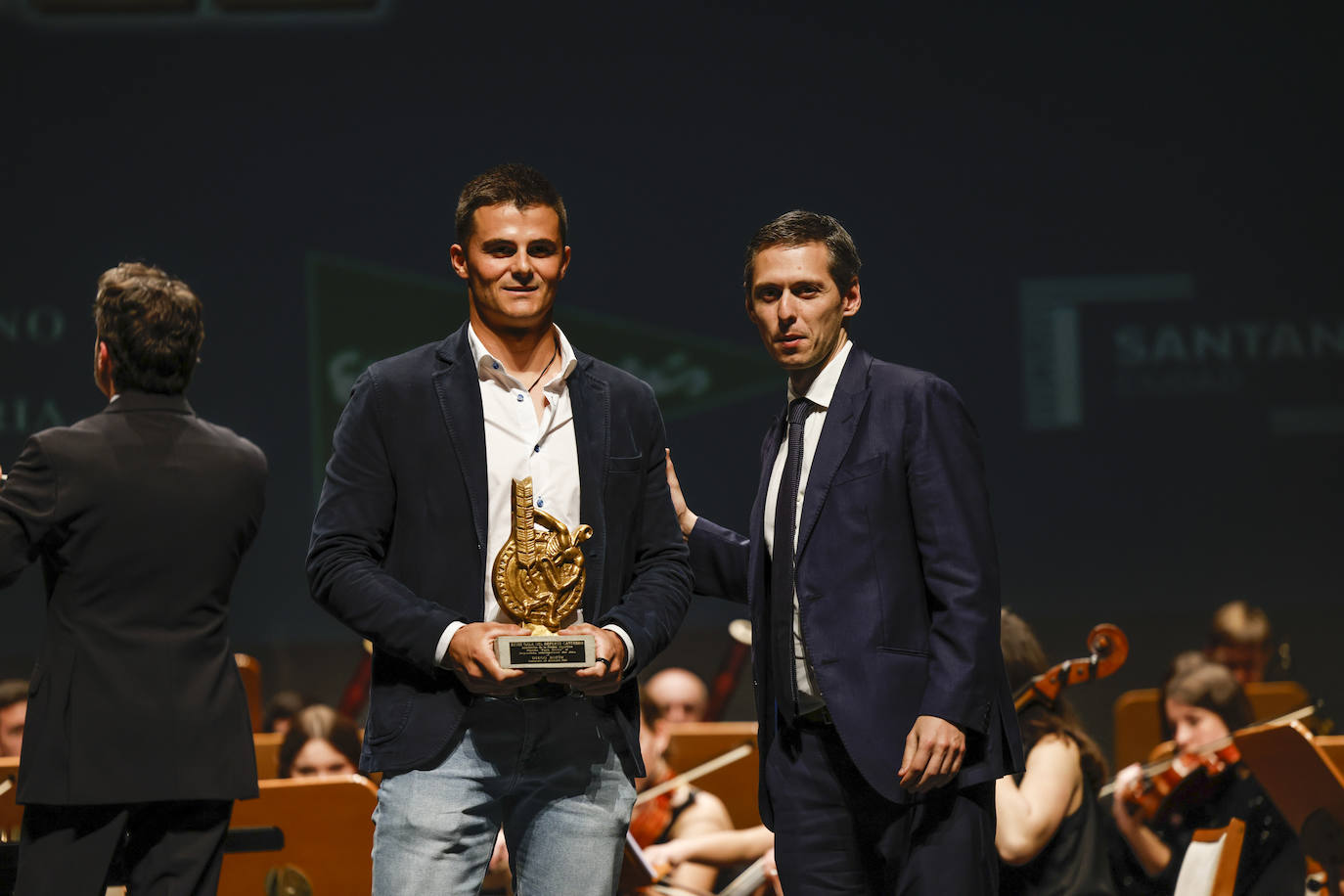 Diego Botín, mejor deportista Internacional, junto a Mario Iglesias.