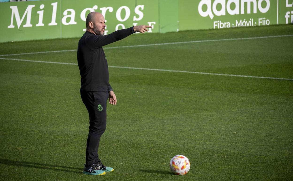 José Alberto dirigirá el entrenamiento de este sábado en El Sardinero.