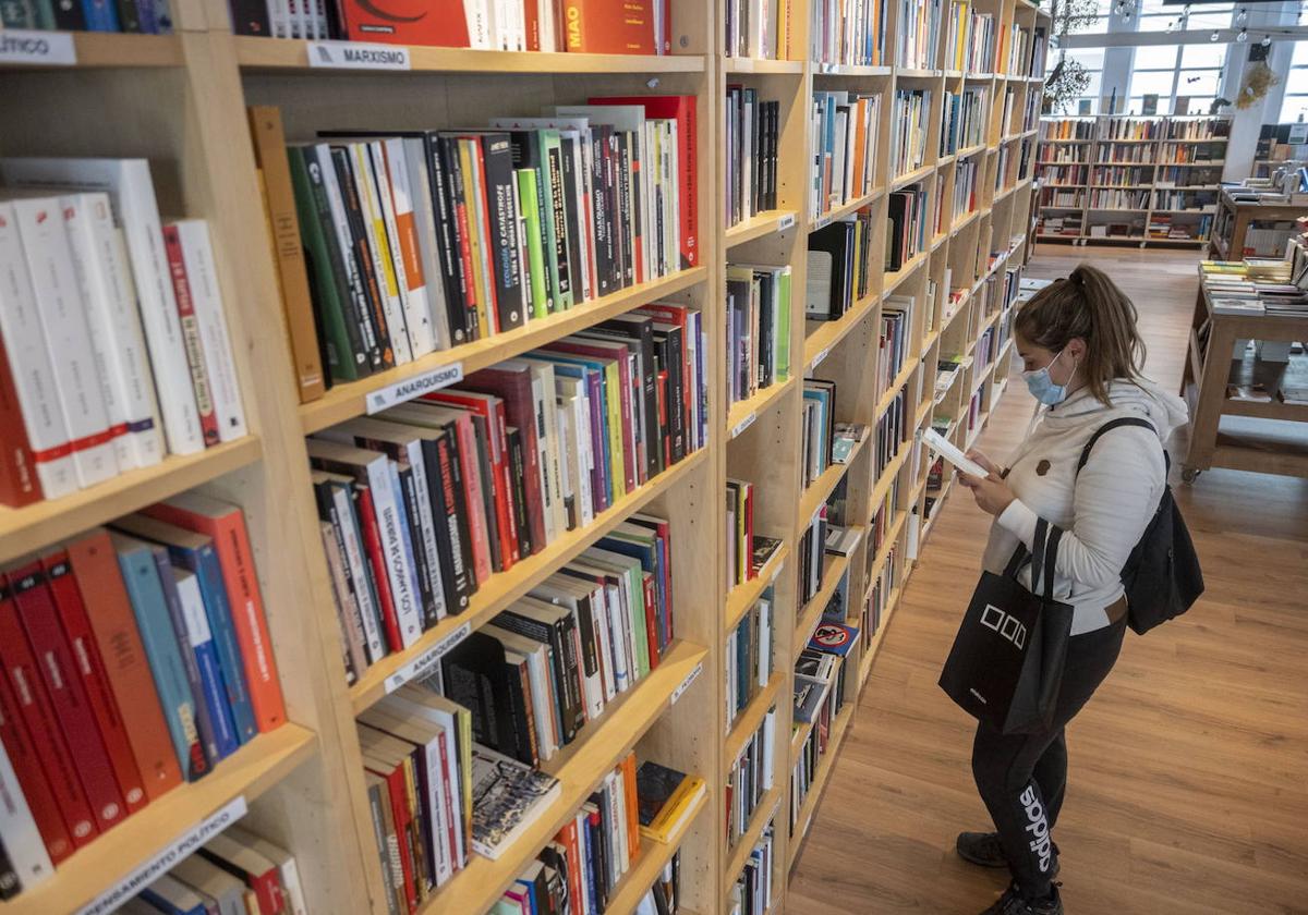 Interior de la Librería La Vorágine