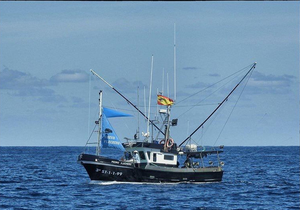 Embarcación 'Pedro Flechero' de Pedro Pardo, reelegido presidente de la Asociación de Pescadores Artesanales de Cantabria (Apecac)