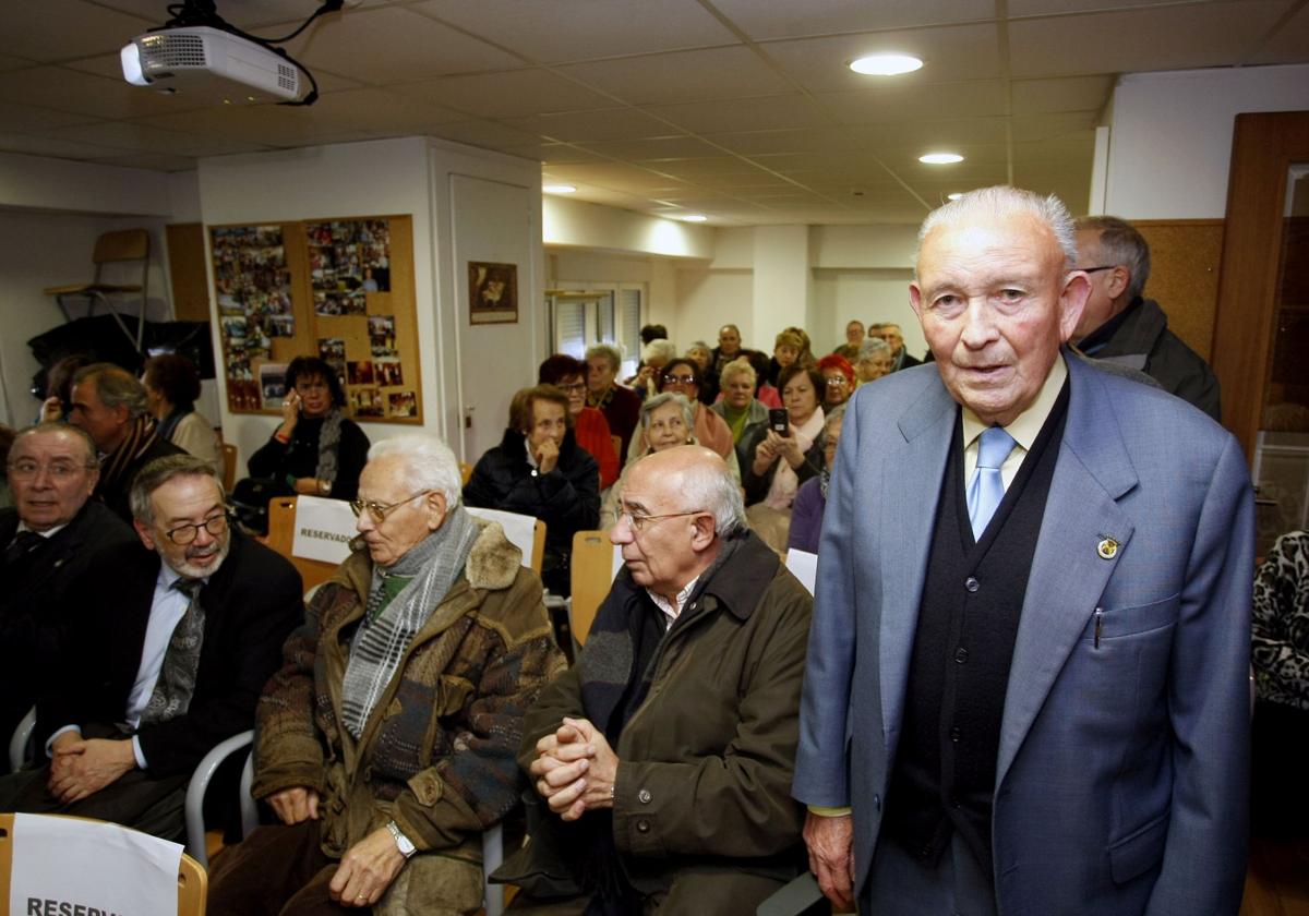 Eufrasio Sainz en el homenaje que recibió hace unos años en el Centro de Mayores de La Inmobiliaria