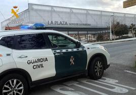 Imagen de la patrulla de la Guardia Civil en Soto de la Marina, donde tuvo lugar la riña tumultuaria