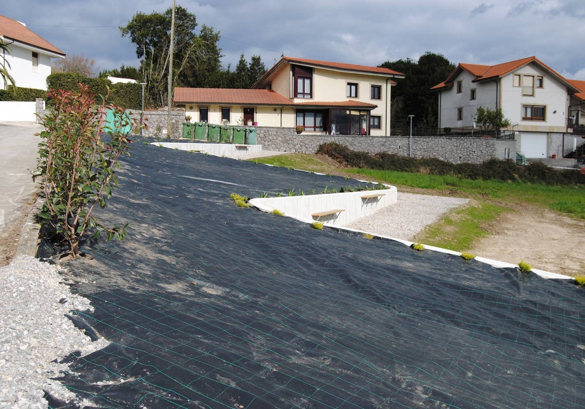 Nueva zona de estancia en el barrio El Convento, de Ajo