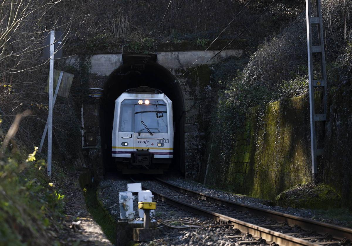 Renfe no publicó hace dos años los pliegos de los contratos de los trenes por confidencialidad