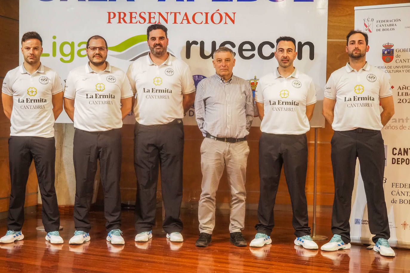 Vicente Diego (Treceño, 1989), Rubén Samperio (Boo de Piélagos, 1983), David Cianca (Santander, 1982), Carlos Martínez (presidente), Fernando Ocejo (Sobarzo, 1981) y José Carlos Alonso (Sobarzo, 1989). Casar, donde Peín Alonso, procedente de La Rasilla, sustituye a Félix Gutiérrez, que ha fichado por Renedo, fue octava en la pasada temporada.