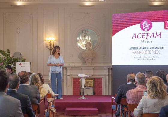 Una edición de la gala de Acefam, la Asociación Cántabra de la Empresa Familiar, con Irene Villa como invitada.