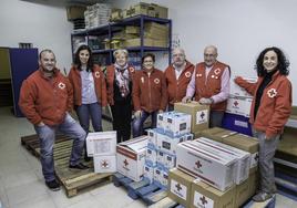 Grupo de voluntarios de la Cruz Roja de Cantabria que participa en el plan de lucha contra la pobreza, en 2018.