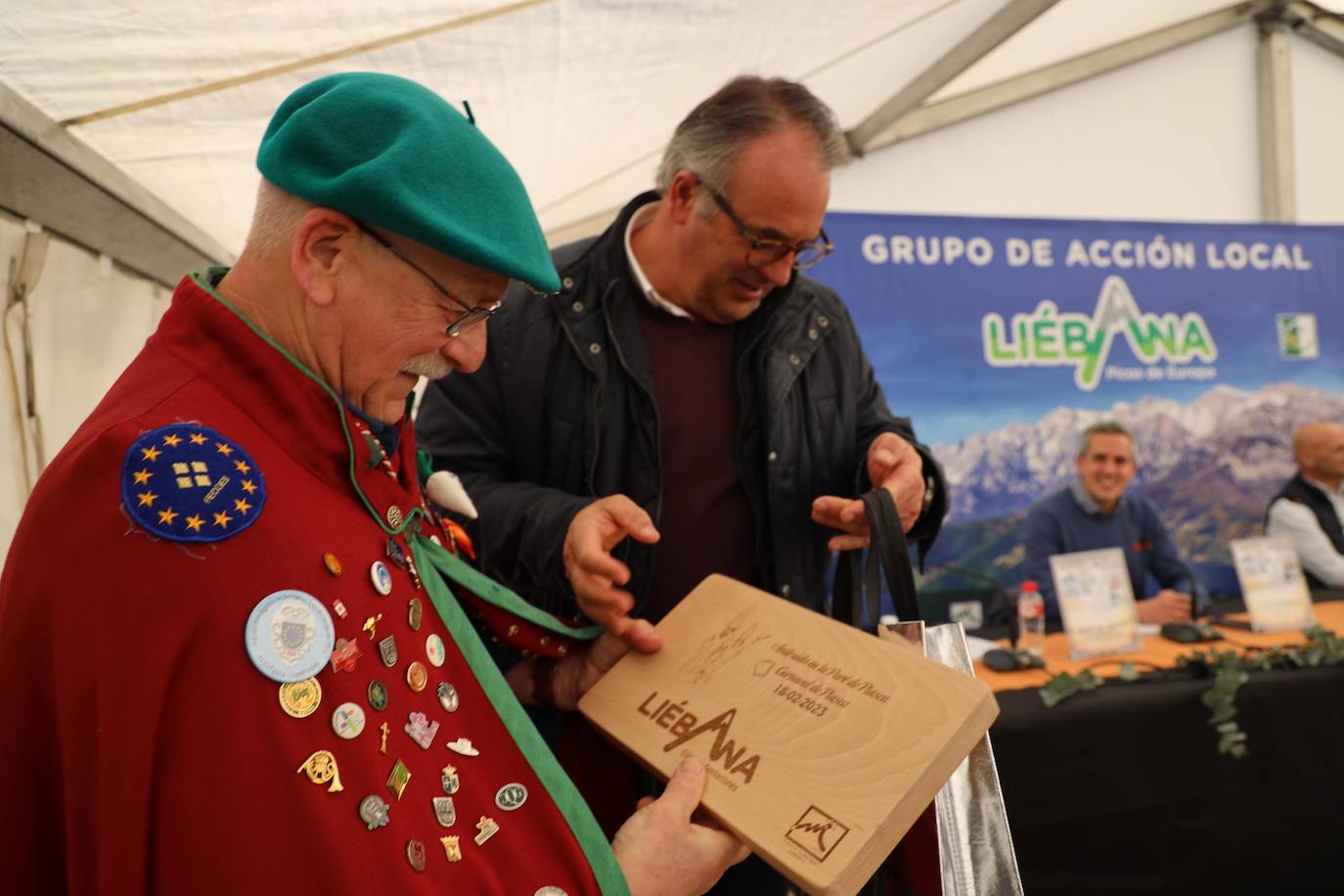 La asociación del Aguardiente de Orujo y Vino de Liébana fue otra de las reconocidas esta edición.