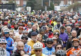 Una marcha ciclista de reivindicación y homenaje