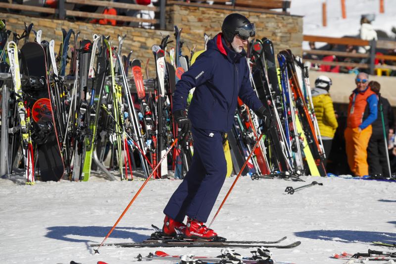 Aunque fue con amigos, el monarca llegó al Pirineo Catalán al filo del mediodía del viernes 17 de febrero rodeado de fuertes medidas de seguridad