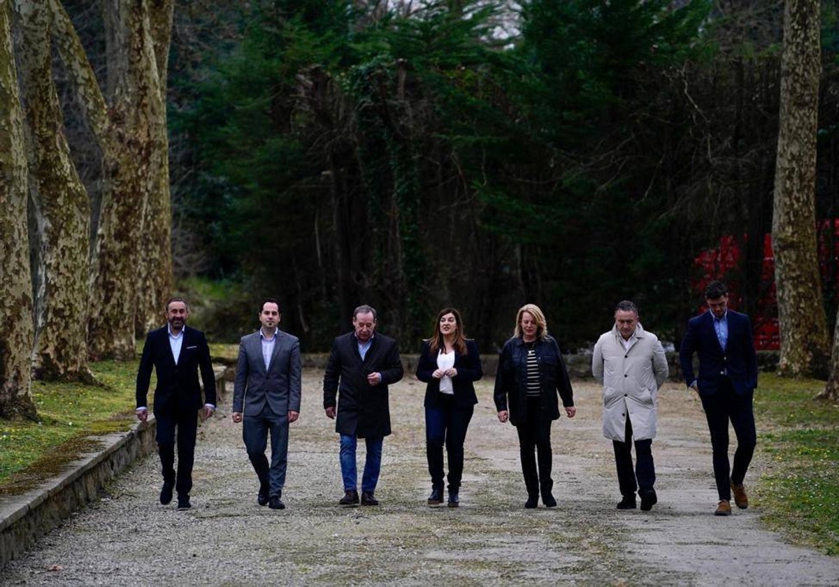 Los candidatos del PP en Trasmiera han sido presentados esta mañana en Solares.