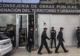 El primer lugar donde se practicaron los registros el pasado 22 de febrero fue el despacho del funcionario, ubicado en la Consejería de Obras Públicas situada en la Rampa Sotileza de Santander.