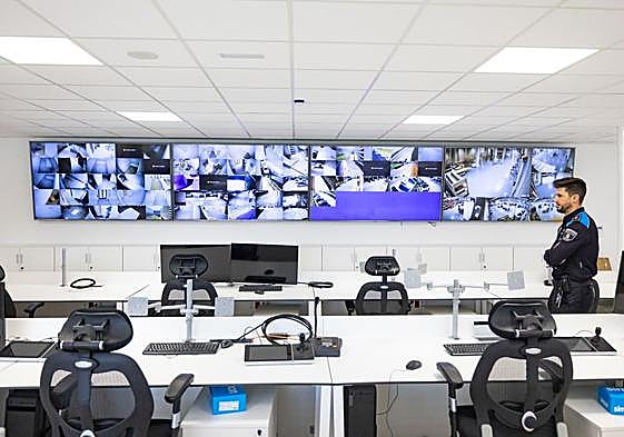 Los policías locales de Santander estrenan por fin la sede de Peñacastillo