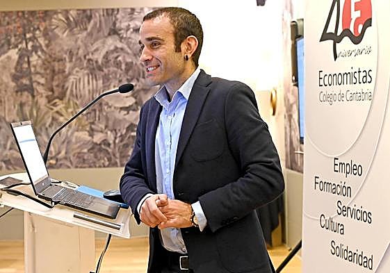 Rayón, durante su intervención de este jueves en un acto del Colegio de Economistas.